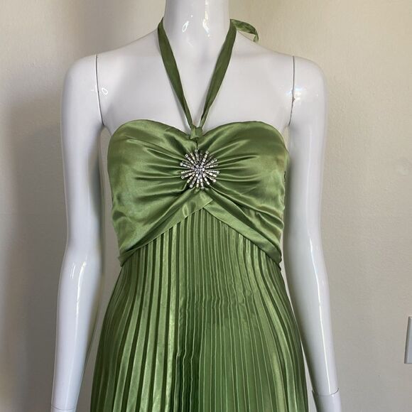 Betsy & Adam Apple Green Pleated Gown Size 2 - Picture 3 of 16